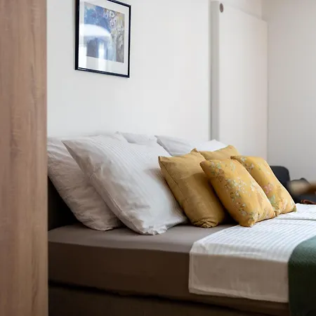 Apartment Square View-heritage Trogir