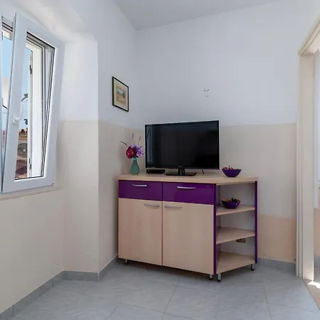 Square View-heritage Apartment *