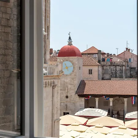 Square View-heritage *