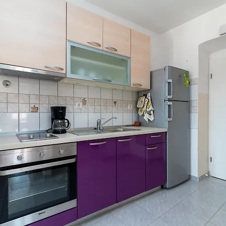 Apartment Square View-heritage Trogir