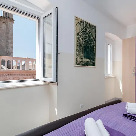 Apartment Square View-heritage Trogir