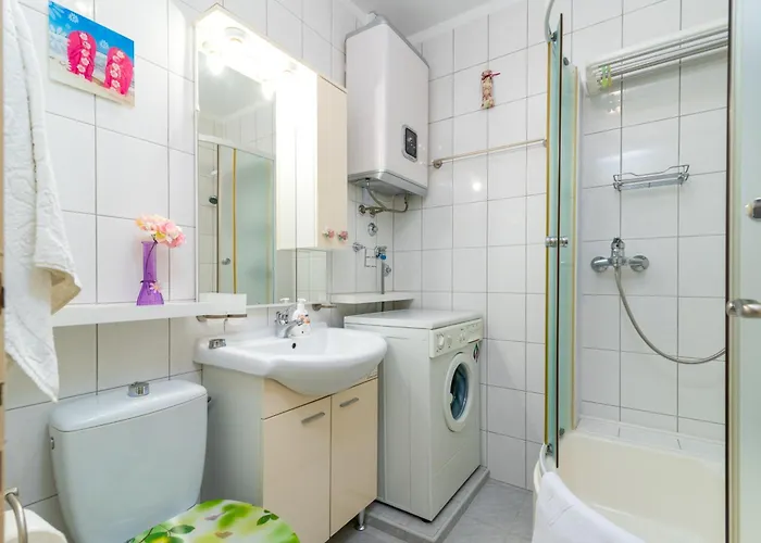 Square View-heritage Apartman *