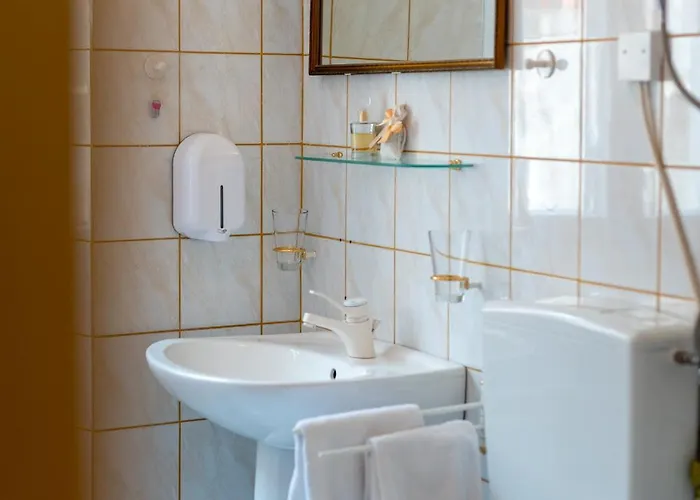 Square View-heritage Apartman *