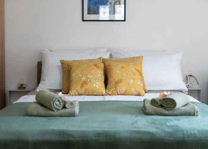 Square View-heritage *