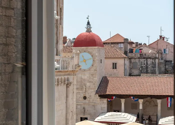 Square View-heritage *