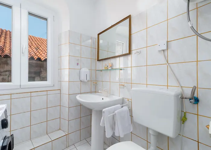 Square View-heritage