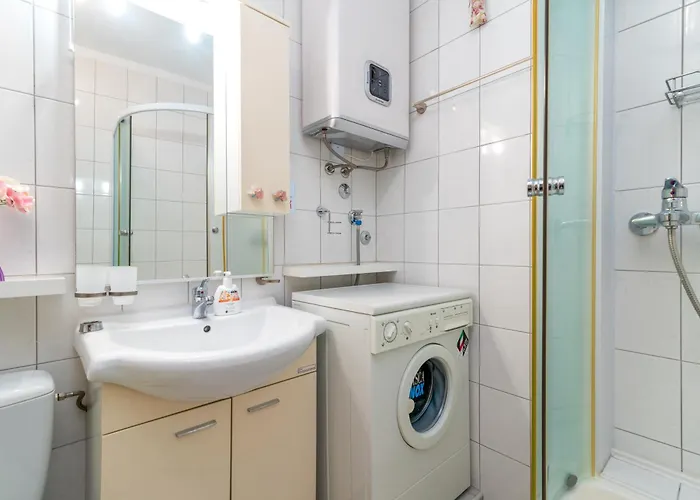 Square View-heritage Apartman *