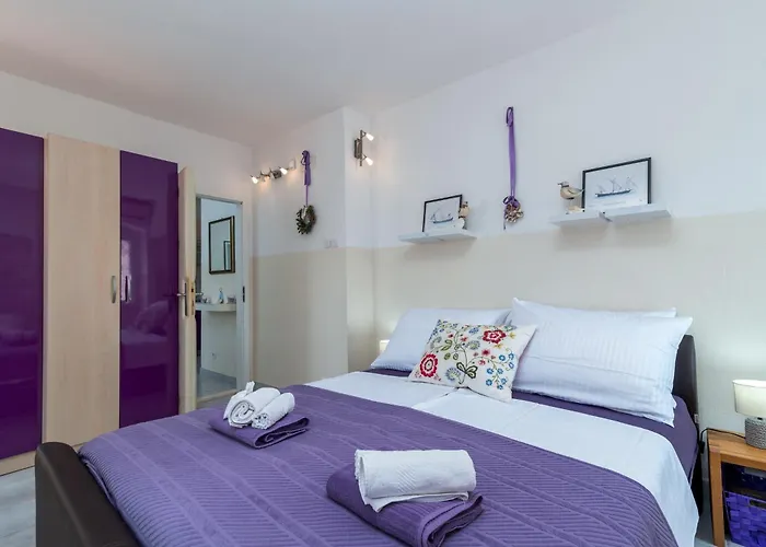 Square View-heritage *