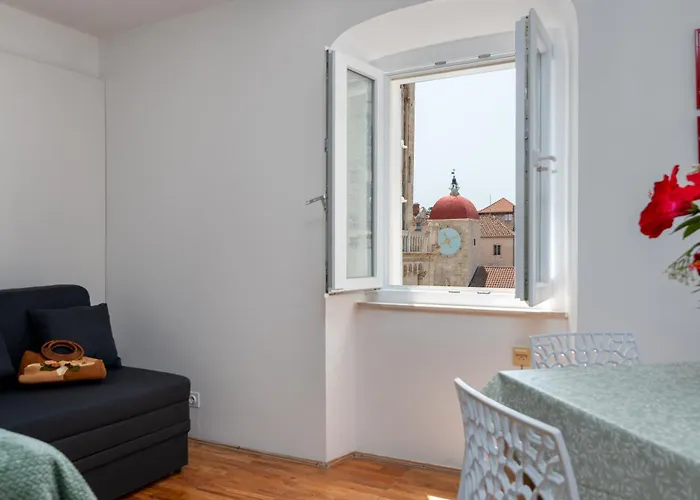 Square View-heritage