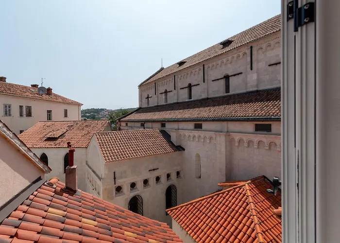 Square View-heritage * Trogir