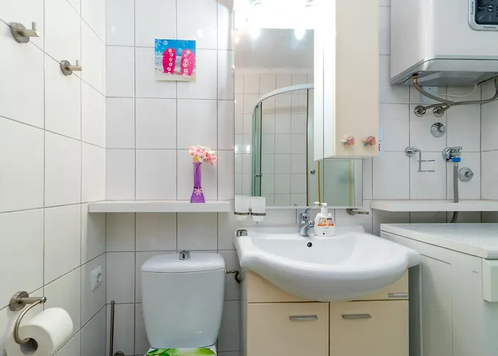 Square View-heritage Apartman