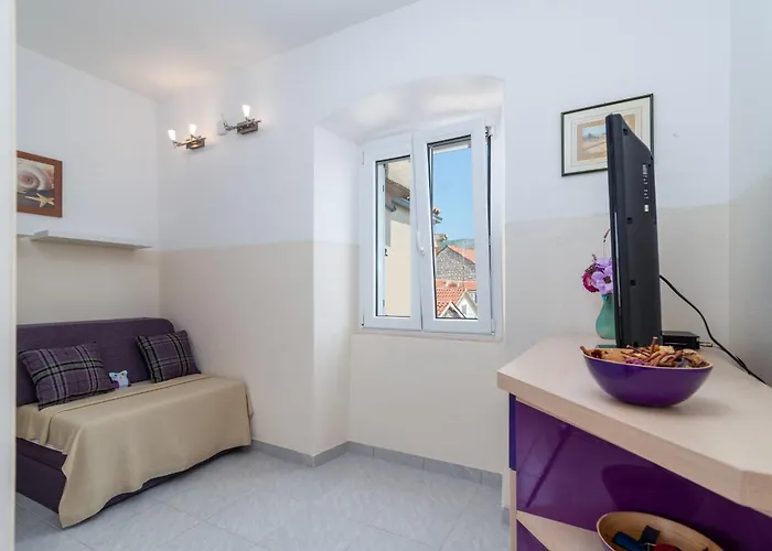 Square View-heritage * Trogir