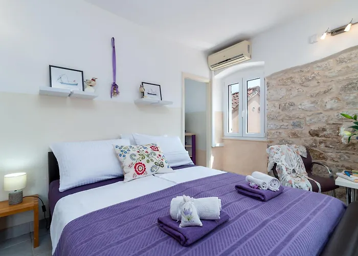 Square View-heritage *