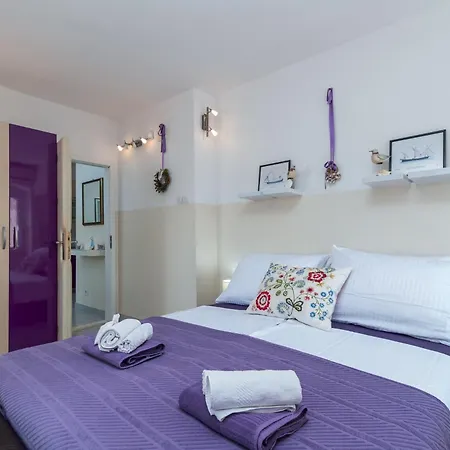 Square View-heritage *