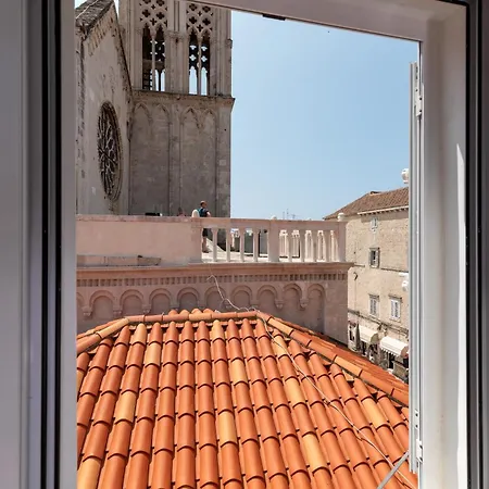 Apartment Square View-heritage Trogir