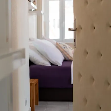 Square View-heritage Apartman Trogir