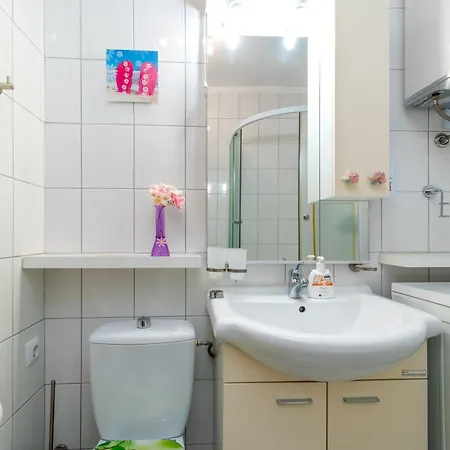 Square View-heritage Apartman