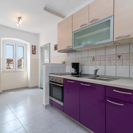 Apartment Square View-heritage Trogir