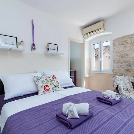 Square View-heritage *