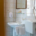 Square View-heritage Apartment *