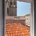 Apartment Square View-heritage Trogir