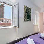 Apartment Square View-heritage Trogir