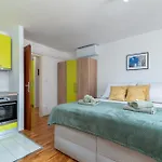 Apartment Square View-heritage