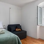 Apartment Square View-heritage *